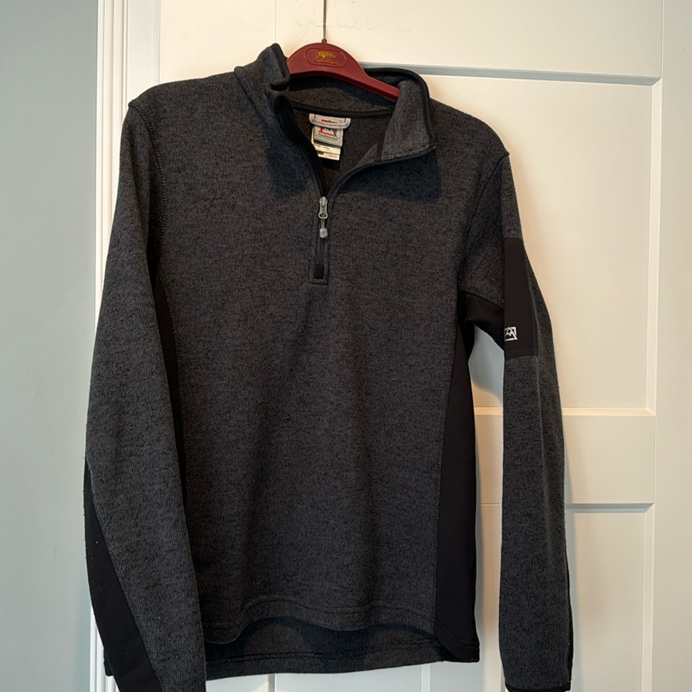 Men’s quarter zip pullover